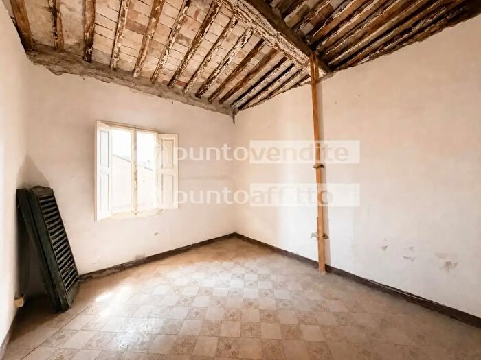 Appartamento con 5 locali in vendita in Ia Guinigi, Lucca
