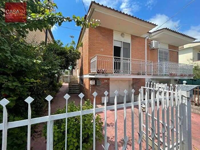 Casa trilocale in vendita in Via Prezzolini, Latina