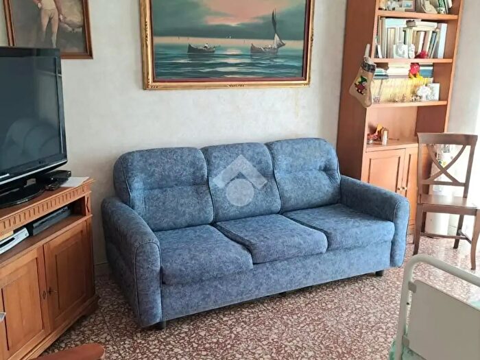 Appartamento quadrilocale in vendita in Via Italo Paparazzo, Catanzaro