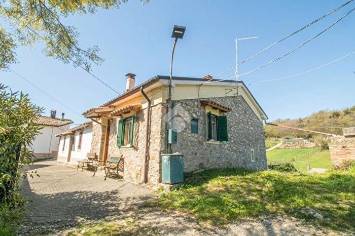 Casa bilocale in vendita in Via del Colle della Fonte, Cottanello