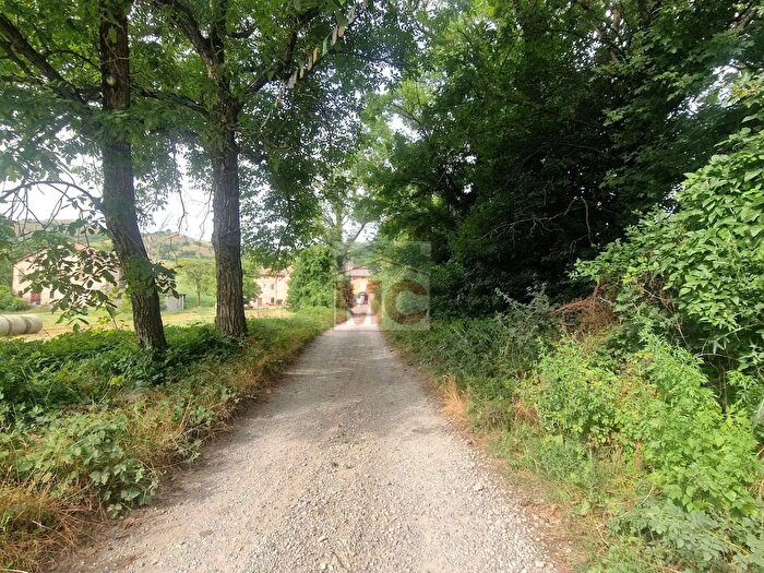 Casa con 8 locali in vendita in Via Colombaro, Scandiano