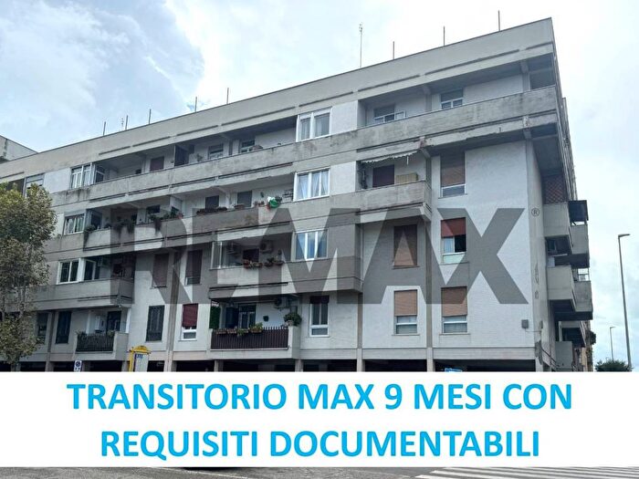Appartamento trilocale in affitto in Ostia Levante, Roma
