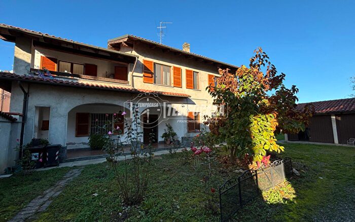 Casa con 6 locali in vendita in Via G Marconi, Pontestura