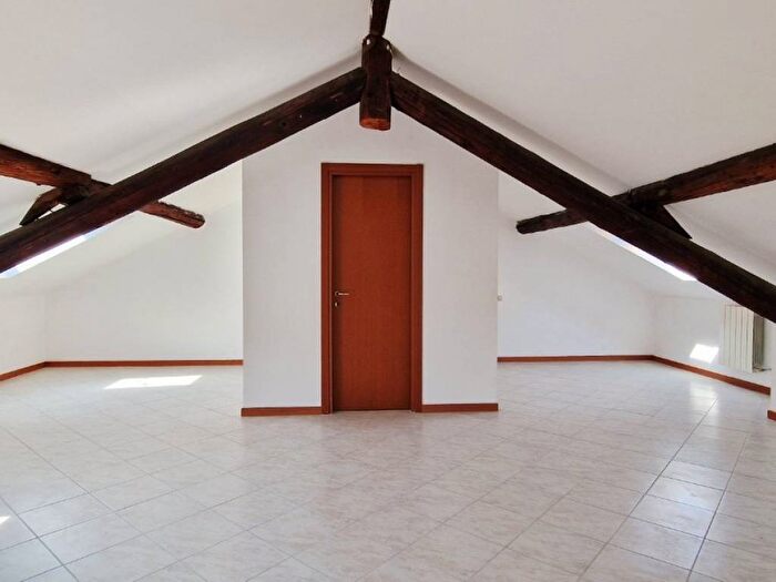 Appartamento trilocale in affitto in Via Solferino, San Carlo Stazione, Monza