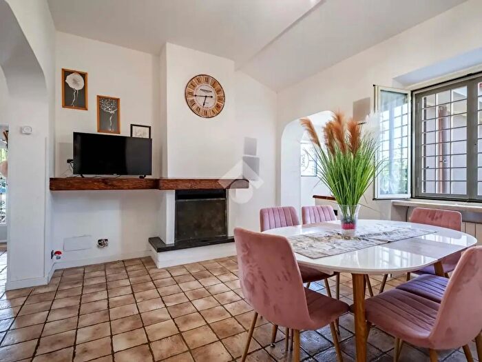 Casa con 6 locali in vendita in Via della Mortella, Cerveteri