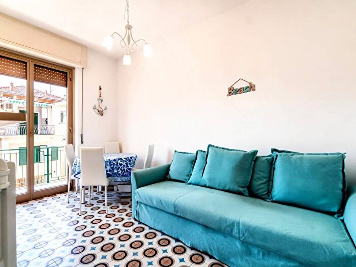 Appartamento bilocale in affitto in Via Arturo Ferretto, Centro Esterno Ferrovia, Rapallo