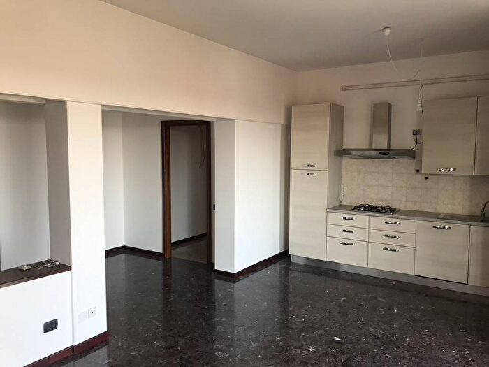 Appartamento trilocale in affitto in Via Torquato Tasso, Centro, Torre Boldone