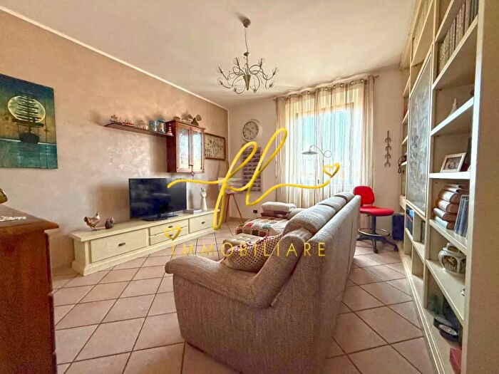 Appartamento trilocale in vendita in Cecina