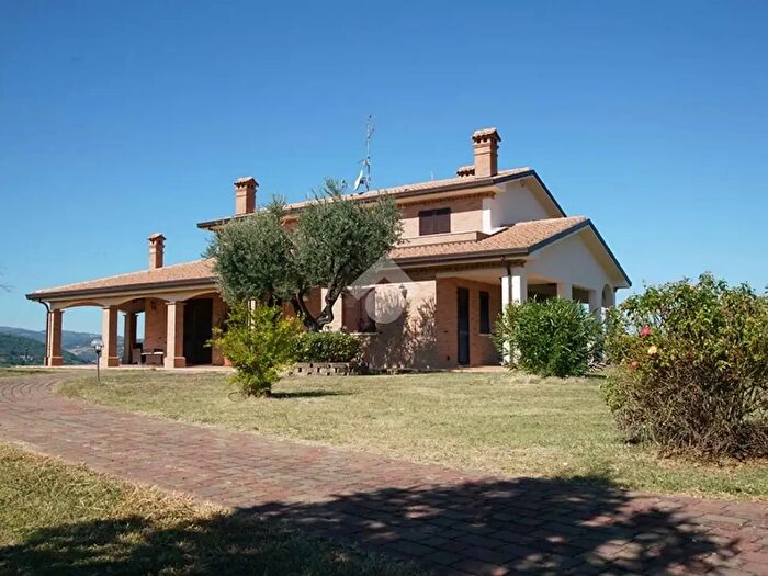 Casa con 12 locali in vendita in Via Ca' Menghi, San Clemente