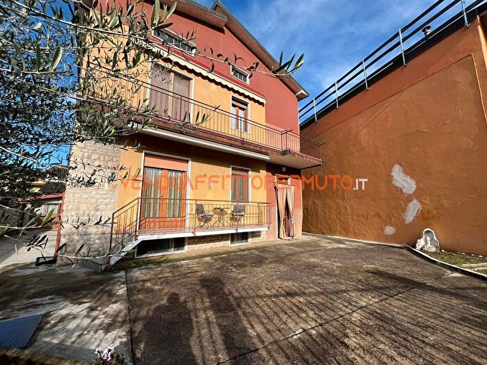 Appartamento trilocale in vendita in Via IV Novembre, Palosco