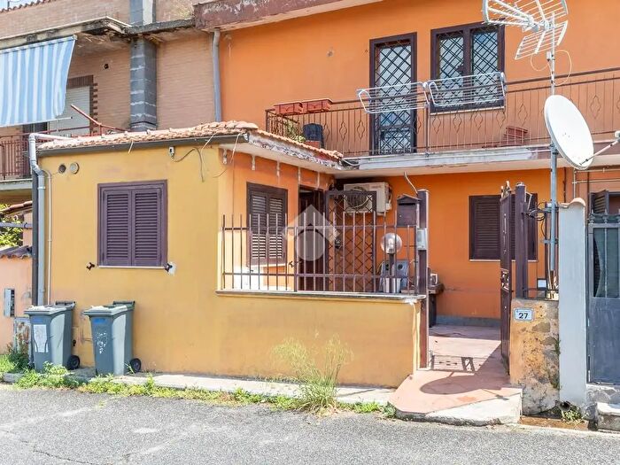 Appartamento bilocale in vendita in Via Giosue Carducci, Zagarolo