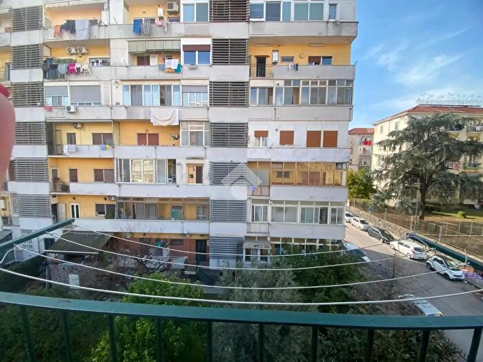 Appartamento bilocale in vendita in Via Aquileia, Napoli