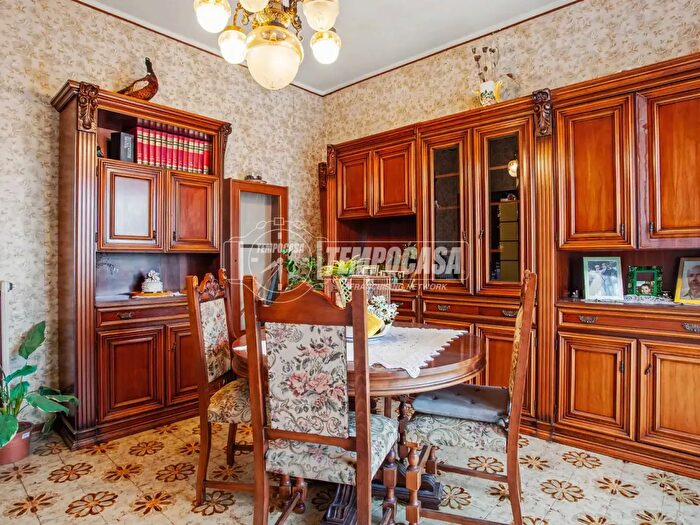 Casa con 5 locali in vendita in Fidenza
