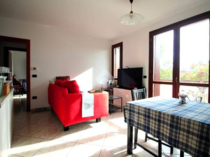 Appartamento trilocale in affitto in Via Carlo Armellini, Centro Urbano, Cesena
