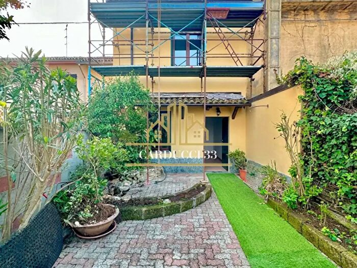 Casa con 5 locali in vendita in Alessandria