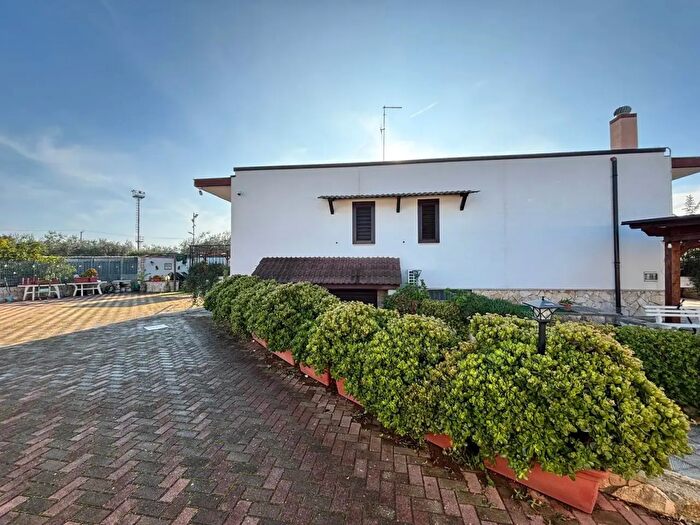 Casa con 5 locali in vendita in Strada Crocifisso, Bari