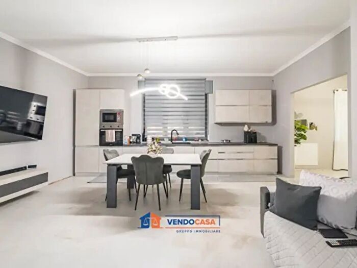 Appartamento quadrilocale in vendita in Via Camillo Muratore, Monticello D'Alba