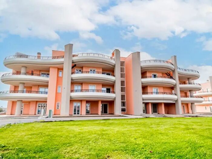 Appartamento trilocale in vendita in Via Monte del Marmo, Roma