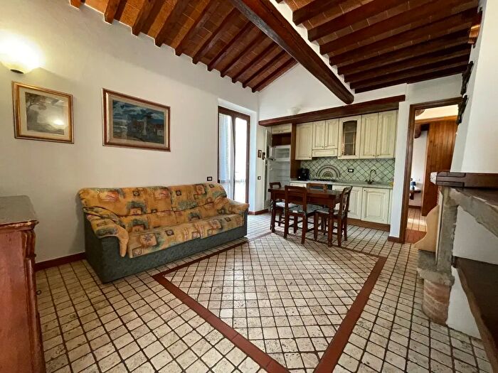 Appartamento trilocale in vendita in Località San Martino, Riparbella