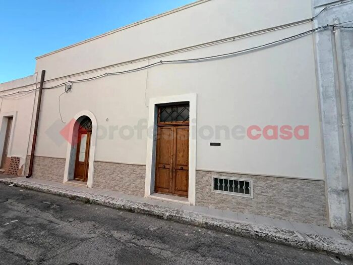 Casa quadrilocale in vendita in Vico II Lamarmora, Manduria