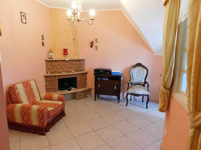 Appartamento quadrilocale in affitto in Viale Dei Platani, Centro, San Cataldo