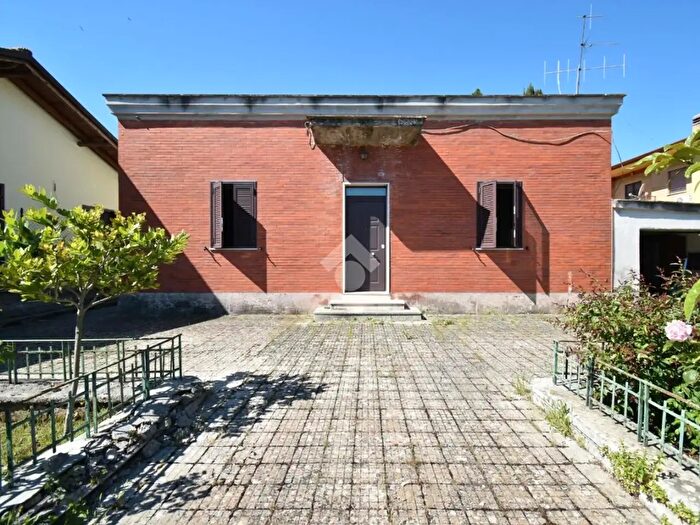 Casa trilocale in vendita in Via Le Pastine, Sermoneta