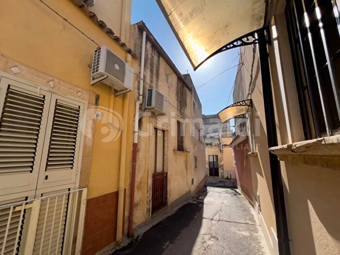 Casa trilocale in vendita in Vico Taro, Noto