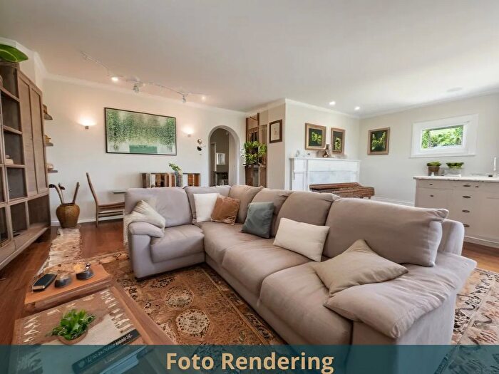 Casa quadrilocale in vendita in Via Trieste, Buguggiate