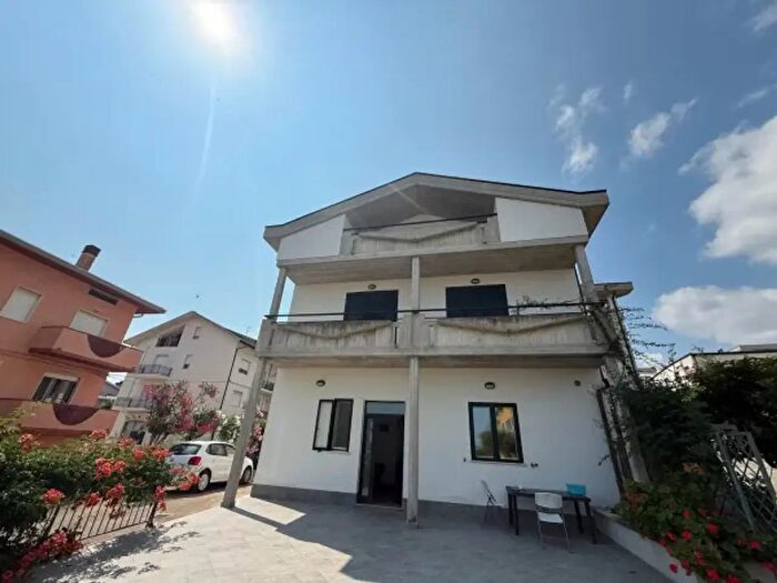 Casa in vendita in Via Don Epimenio Giannico, Atessa