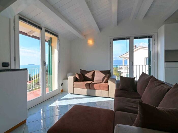 Appartamento quadrilocale in affitto in via fiascherino, La Serra Tellaro, Lerici