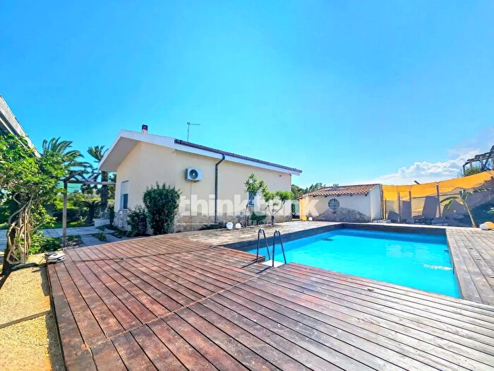 Casa con 8 locali in vendita in Via del Villaggio, Ispica
