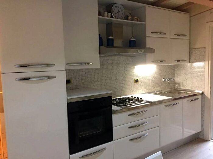 Appartamento trilocale in affitto in Via Piave SNC, Centro, Forte dei Marmi