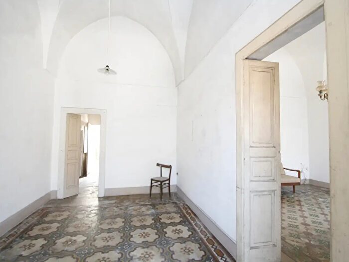 Casa con 6 locali in vendita in Via Calvario, PresicceAcquarica