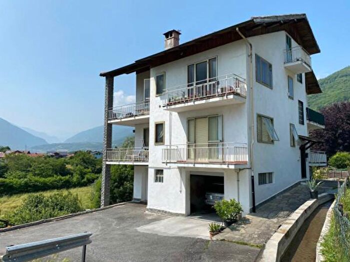 Appartamento quadrilocale in vendita in Via Antica di Fenestrelle, Pinasca