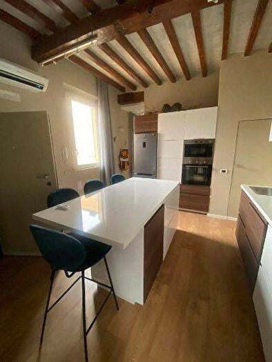 Appartamento trilocale in affitto in Via Sgarzeria, Centro Storico, Modena