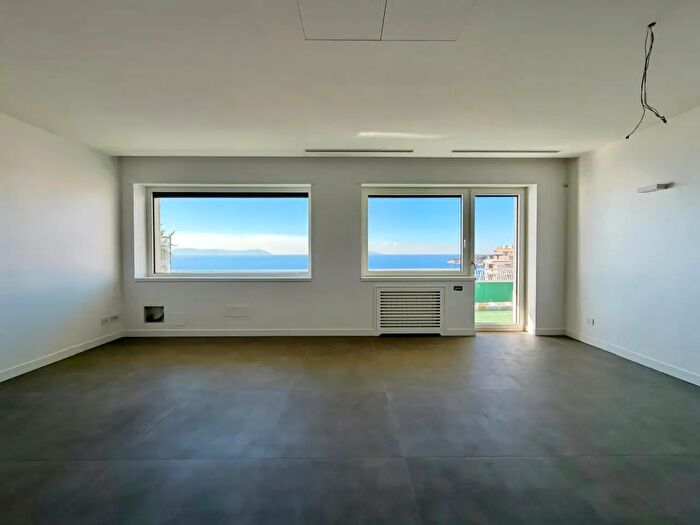 Appartamento quadrilocale in affitto in Via Francesco Petrarca, Napoli