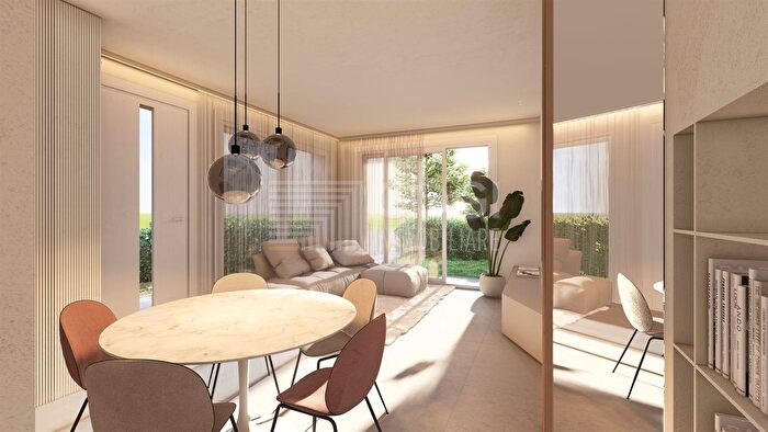 Casa quadrilocale in vendita in Via Morandi, Solarolo