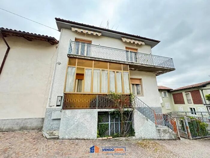 Casa trilocale in vendita in Via Acque Pubbliche, Isola D'Asti
