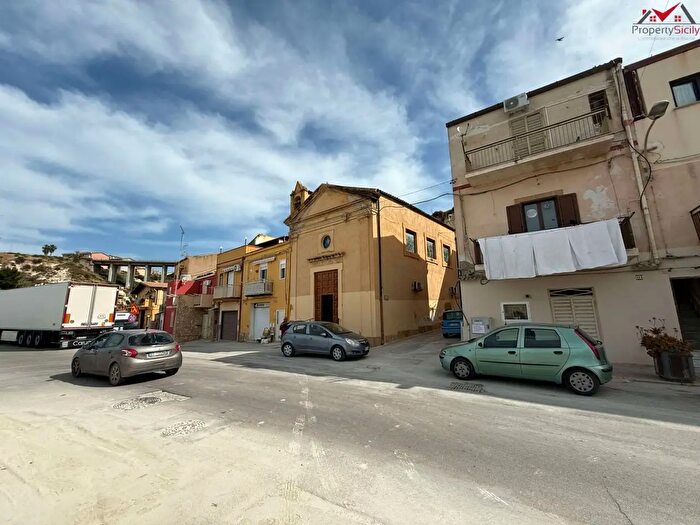 Appartamento trilocale in vendita in Porto Empedocle