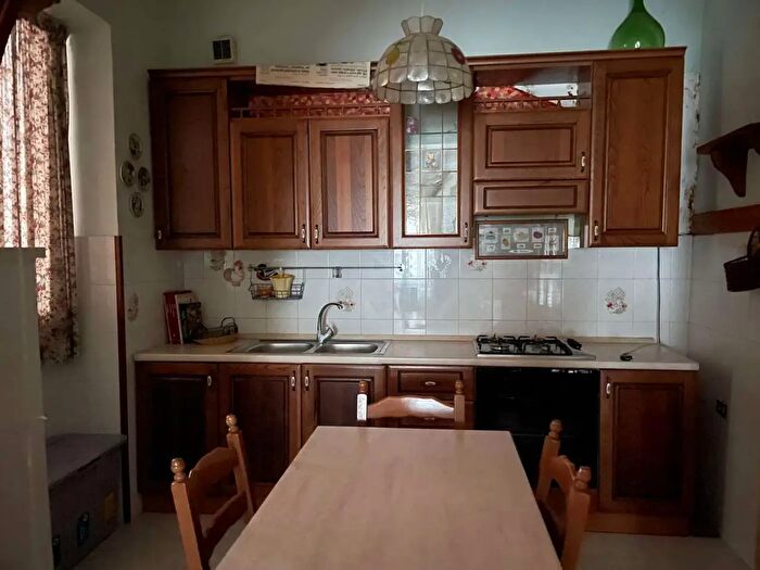 Casa con 7 locali in vendita in Piazza Limata, Falciano Del Massico