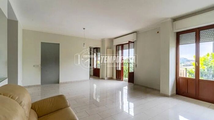 Appartamento con 5 locali in vendita in Montegranaro