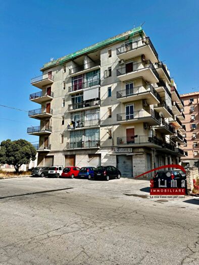 Appartamento quadrilocale in vendita in Via SOrsola, Siracusa