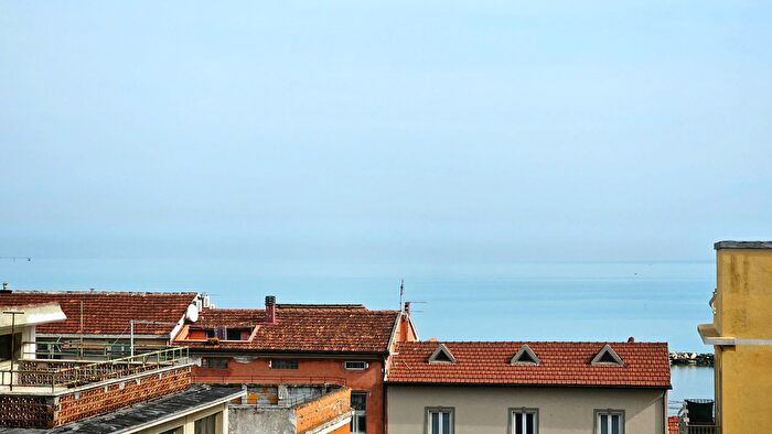 Appartamento con 5 locali in vendita in Via Nino Bixio, Falconara Marittima