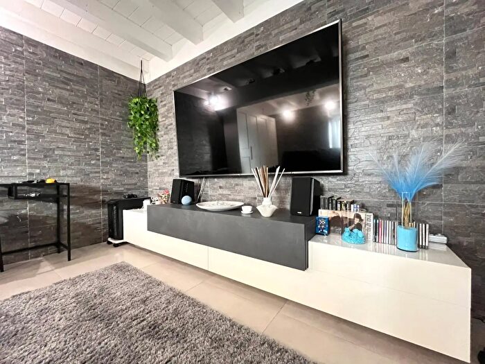 Appartamento bilocale in vendita in Via Cascina Resega, Villasanta