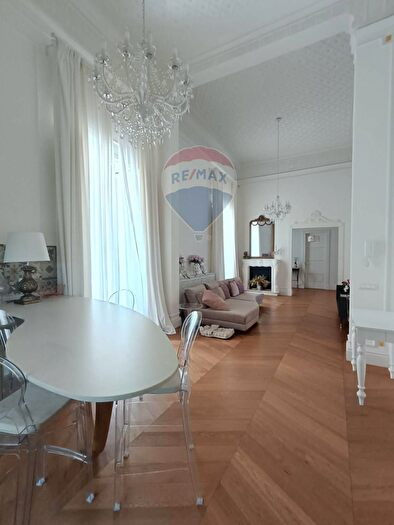 Appartamento quadrilocale in vendita in Viale della Liberta, Catania