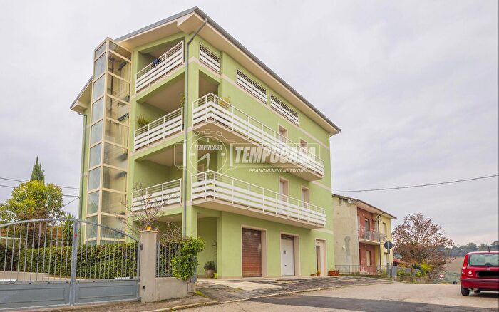 Appartamento bilocale in vendita in Via Don Orione, Trecastelli