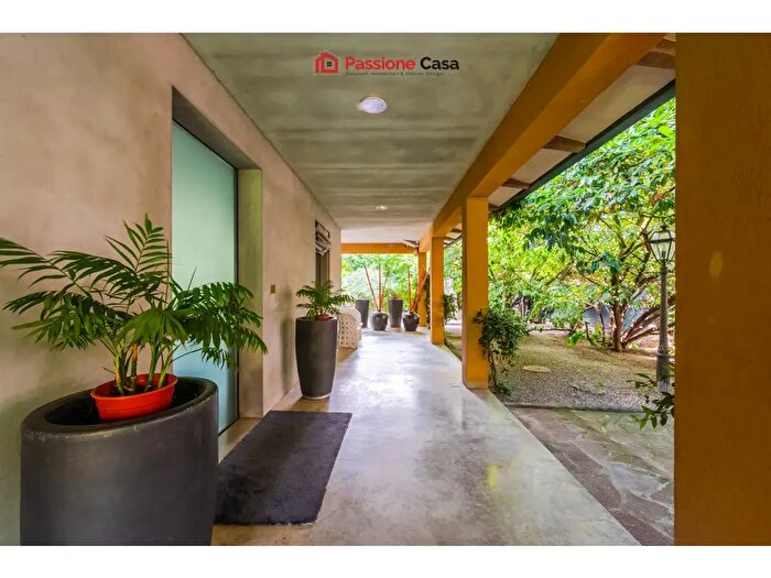 Casa con 8 locali in vendita in Via Mascagni, Gattatico