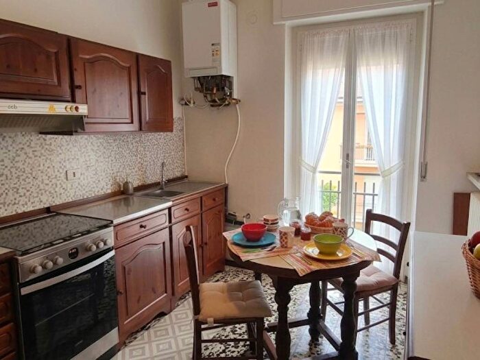 Appartamento trilocale in affitto in Via Giuseppe Deambrogi, Centro, Valenza