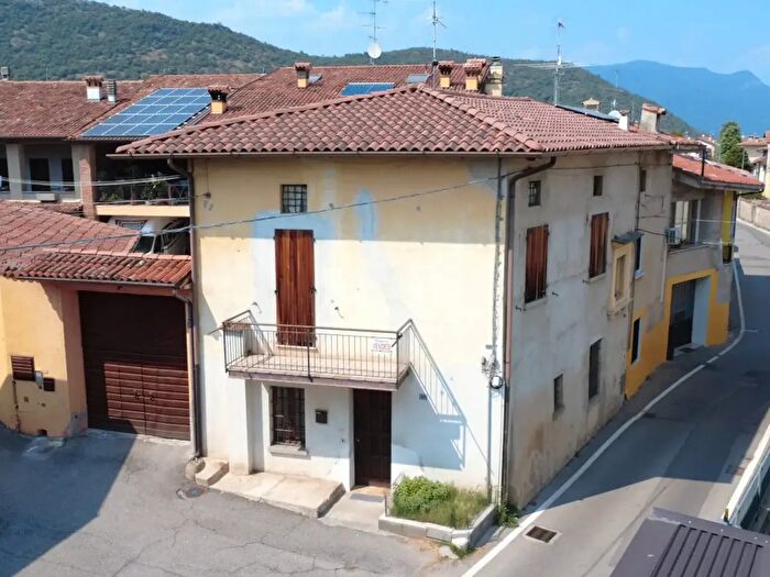 Casa trilocale in vendita in Prevalle