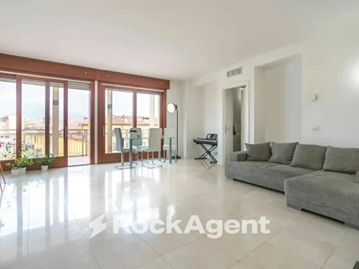 Appartamento quadrilocale in vendita in Via Madonna della Neve, Bergamo